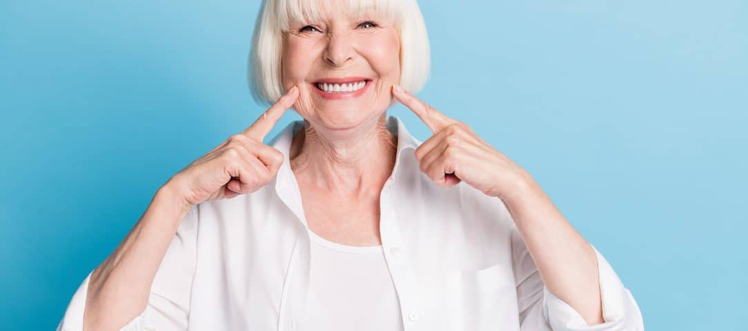 dental-implants-or-dentures-which-is-better-for-replacing-missing-teeth