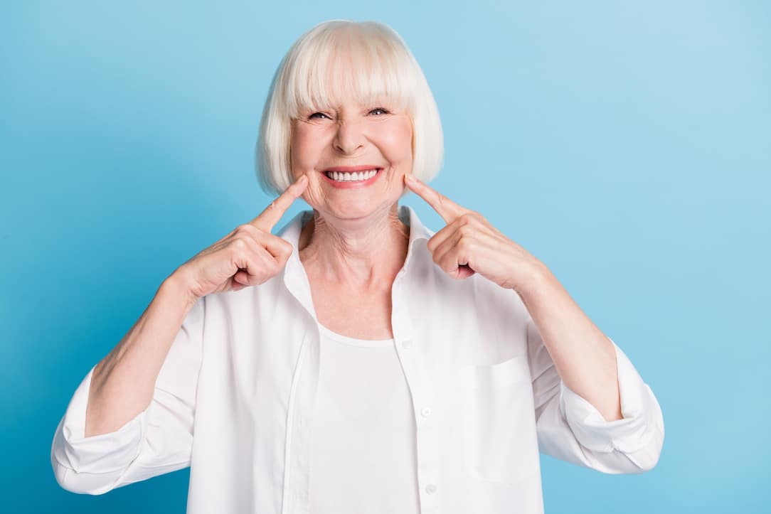 dental-implants-or-dentures-which-is-better-for-replacing-missing-teeth