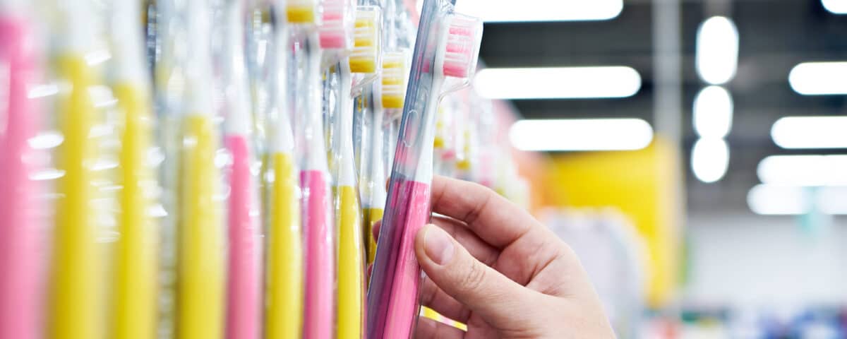 do-you-need-to-replace-your-toothbrush-after-being-sick
