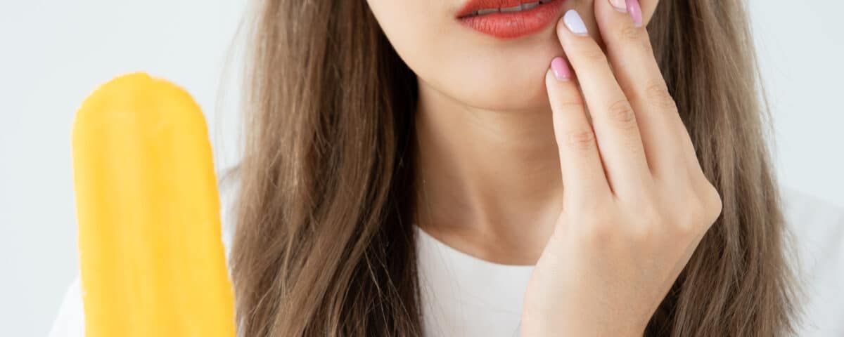 how-to-cope-with-tooth-sensitivity-to-sugar