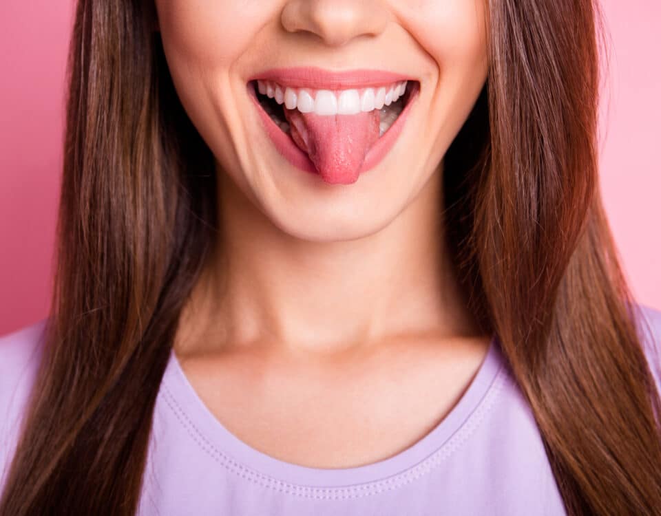 say-ahhh-what-your-tongue-reveals-about-your-dental-health